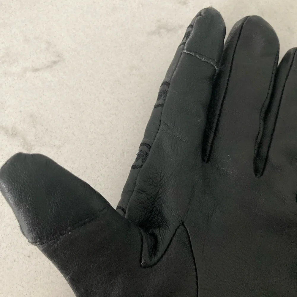 Michael Kors Gloves - Picture 8 of 9